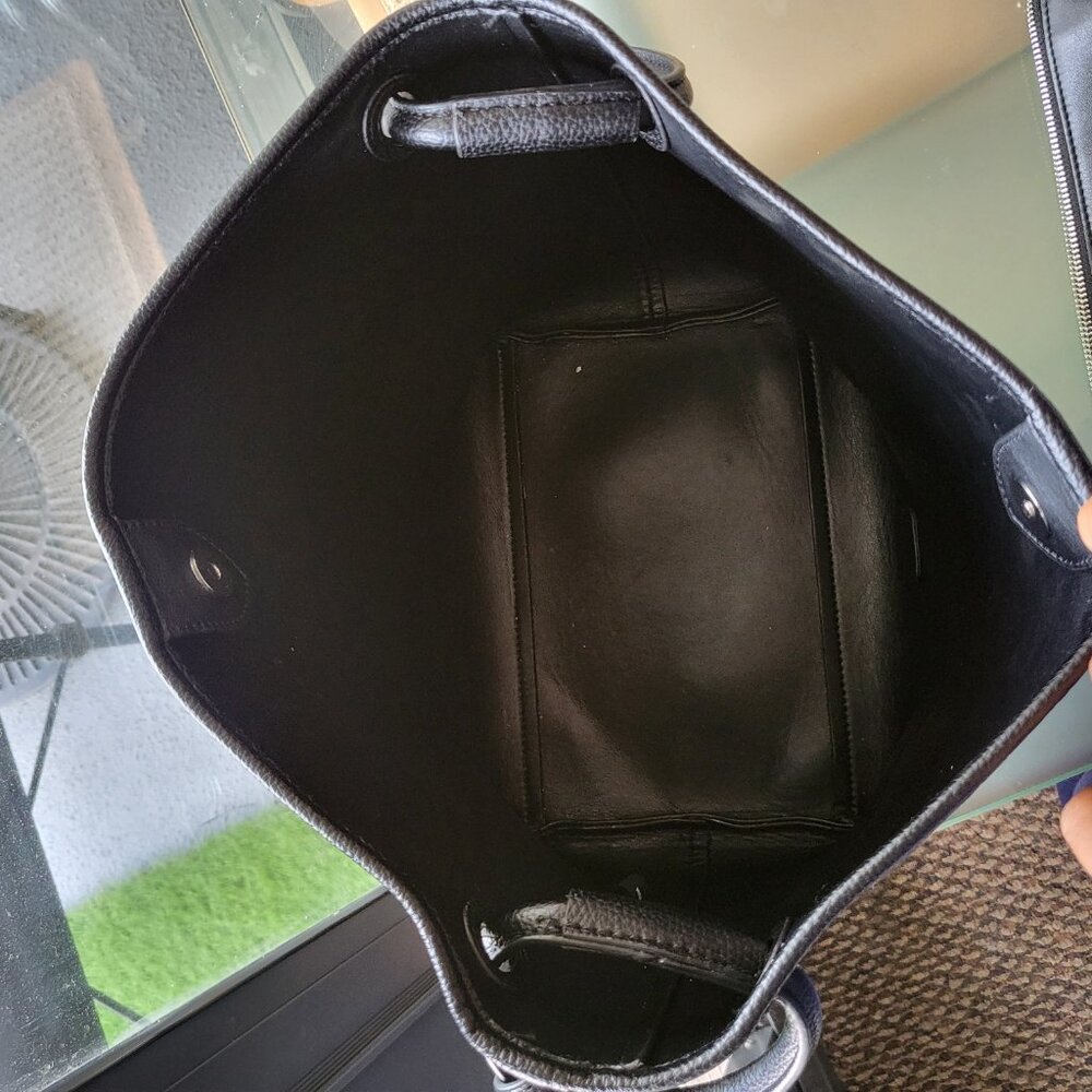 DKNY PU leather SET purse w/ cosmetics bag - Picture 5 of 5